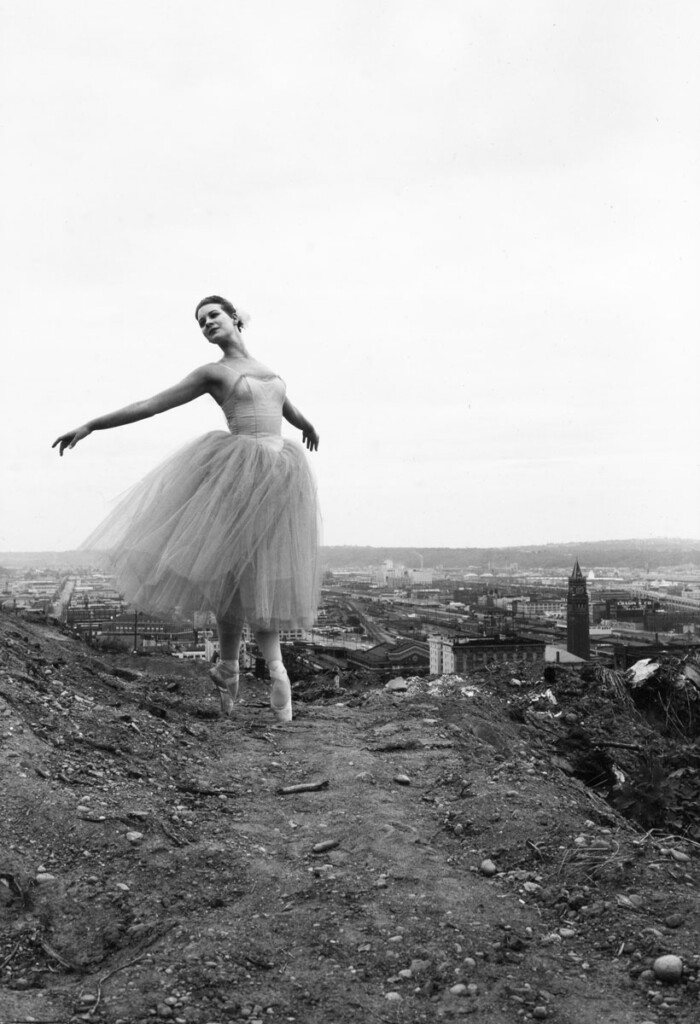 A black and white photo of a ballerina.