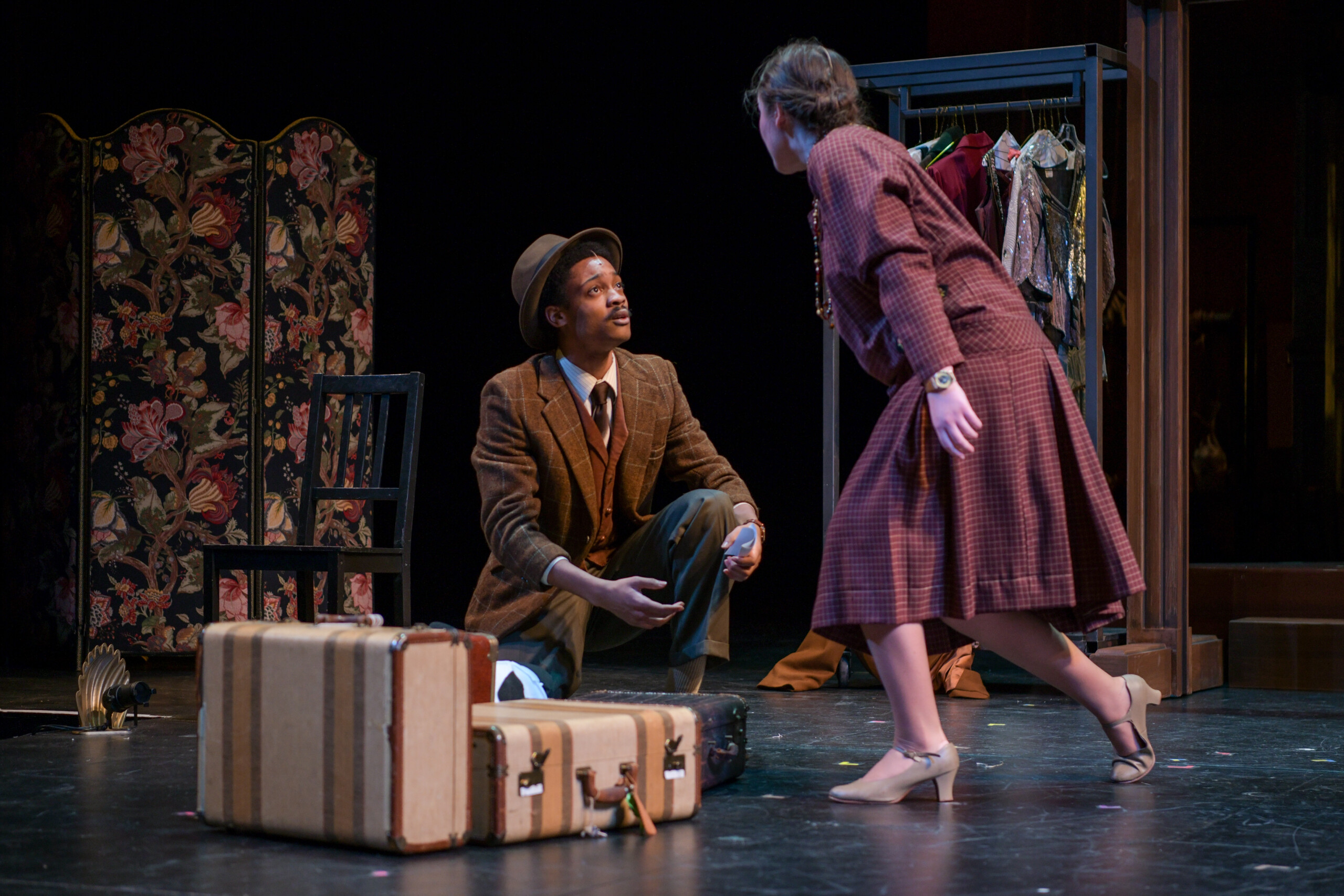 Scene from Gypsy: A Musical Fable, photo by Winnie Westergard. Two acts mid-scene on stage.